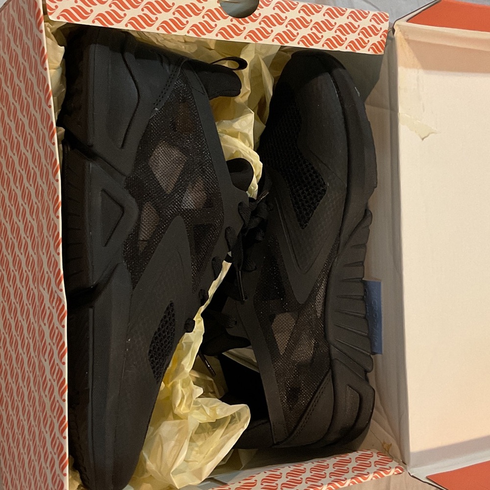 Fabletics Black Men's Sneakers